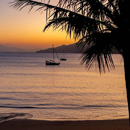 Exclusivo Sobrado de Férias Frente Mar com Incrível Por do Sol-3